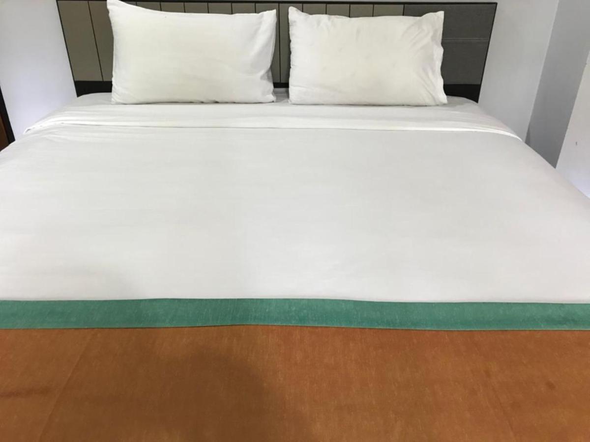 Phuket Nasa Hotel מראה חיצוני תמונה